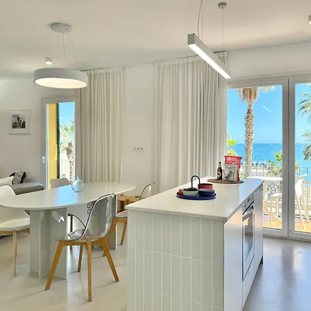 Primera Línea De Playa - Apartamento